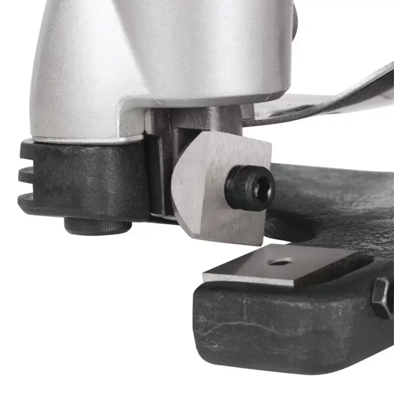 Cizalla Eléctrica Makita JS3201 710W para Plancha 3.2mm · foto 2