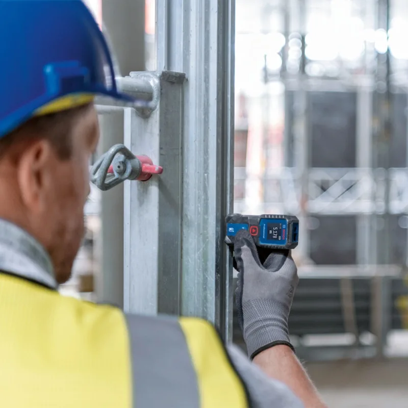 Medidor láser de distancia Bosch GLM 25-23 con alcance de 25 m y precisión de ±2 mm · foto 4