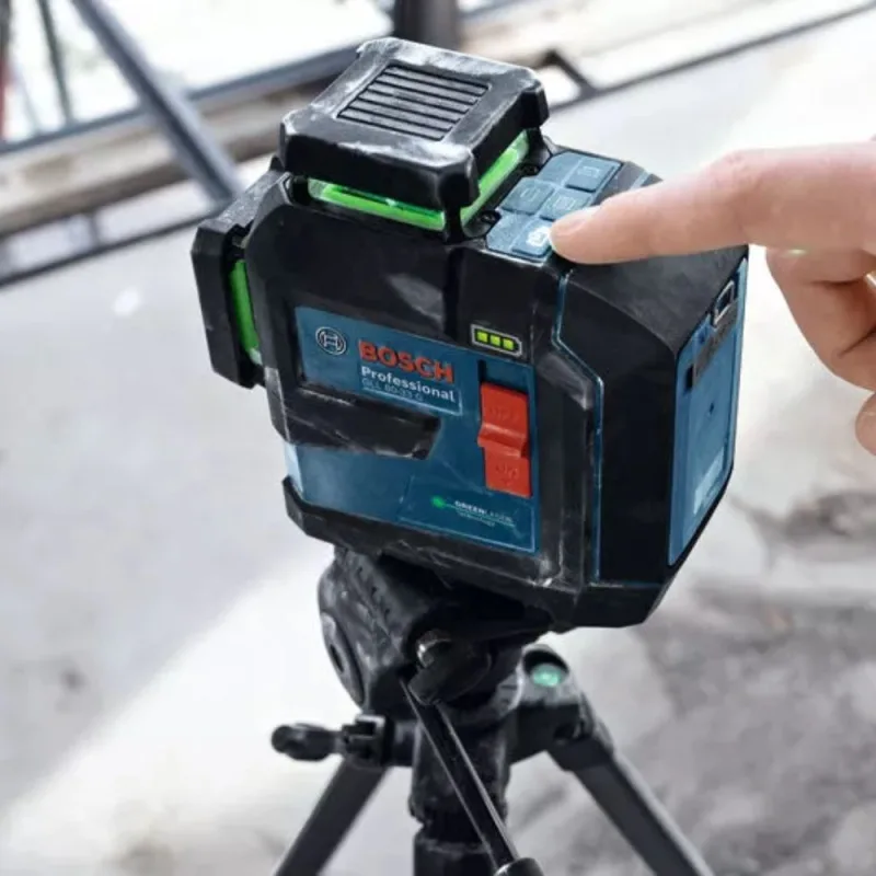 Nivel Laser Bosch GLL 80-33 G de 3 Lineas Verdes con Alcance de 30 m e IP 65 · foto 3