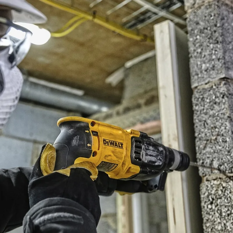 Rotomartillo SDS Plus DeWalt D25133K-B2 800 W 2.9 J con 3 modos · foto 4